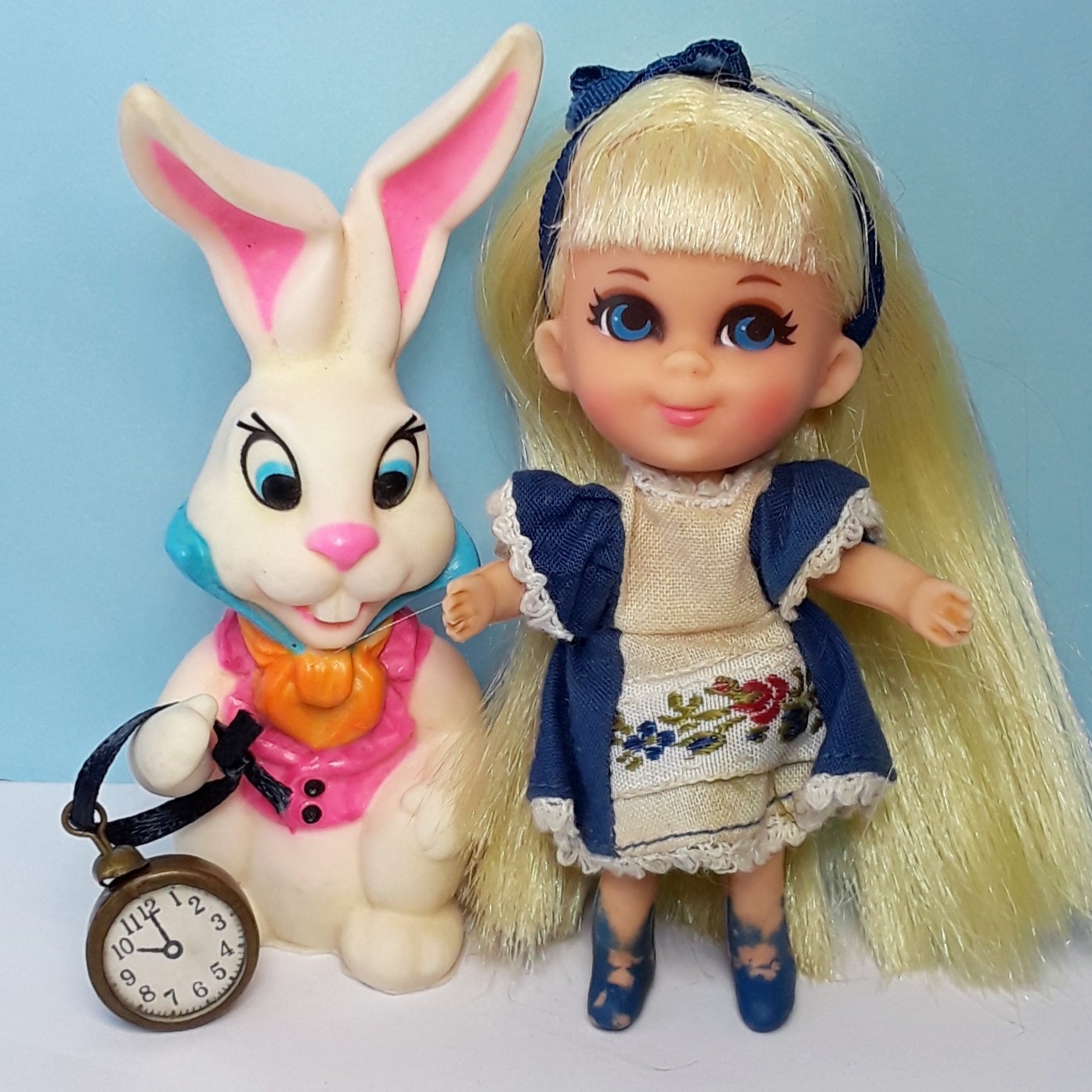 Vtg Mattel Liddle Kiddle ALICE IN WONDERLIDDLE Doll, Dress, Shorts Rabbit, Clock