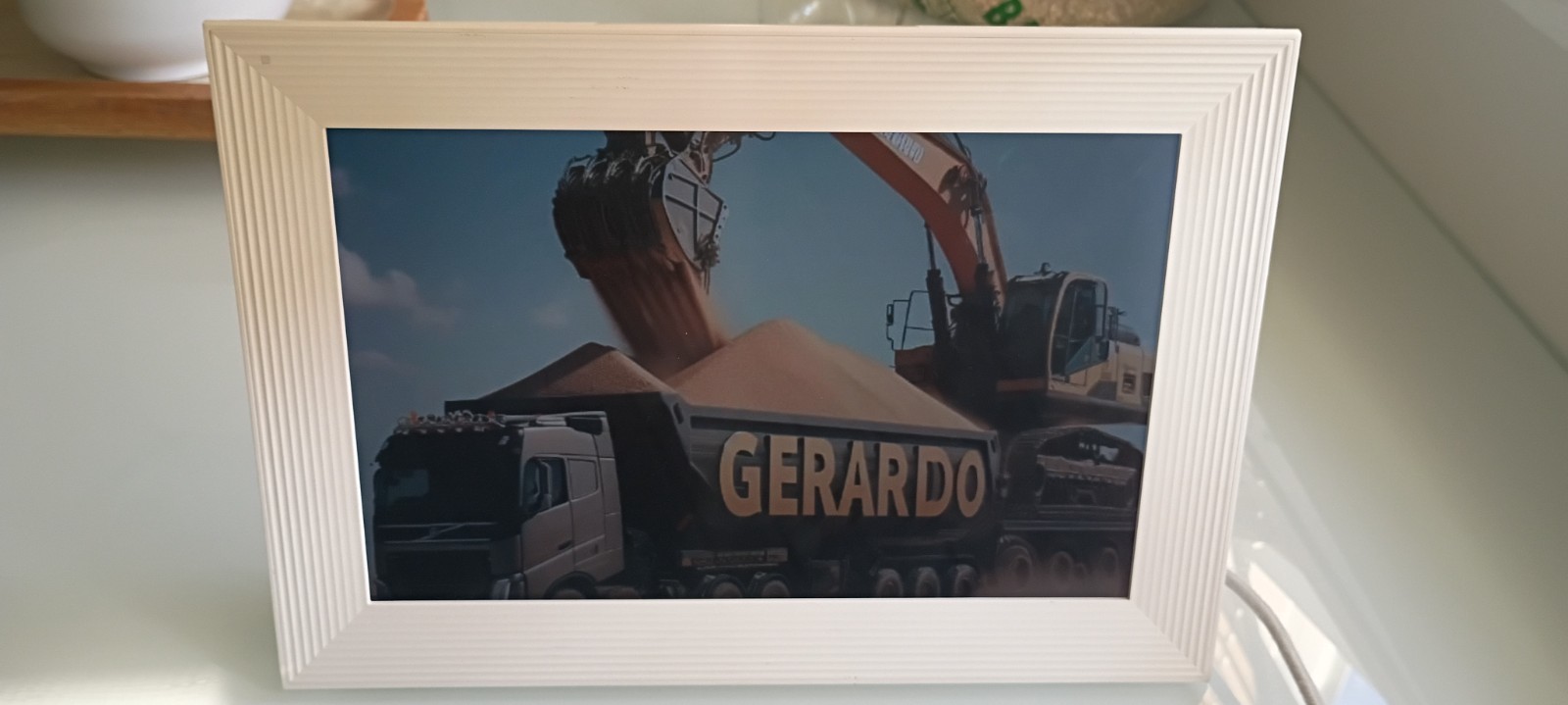 Aura AF900 10.1" Carver Gravel WiFi Digital Picture Frame Working Fine