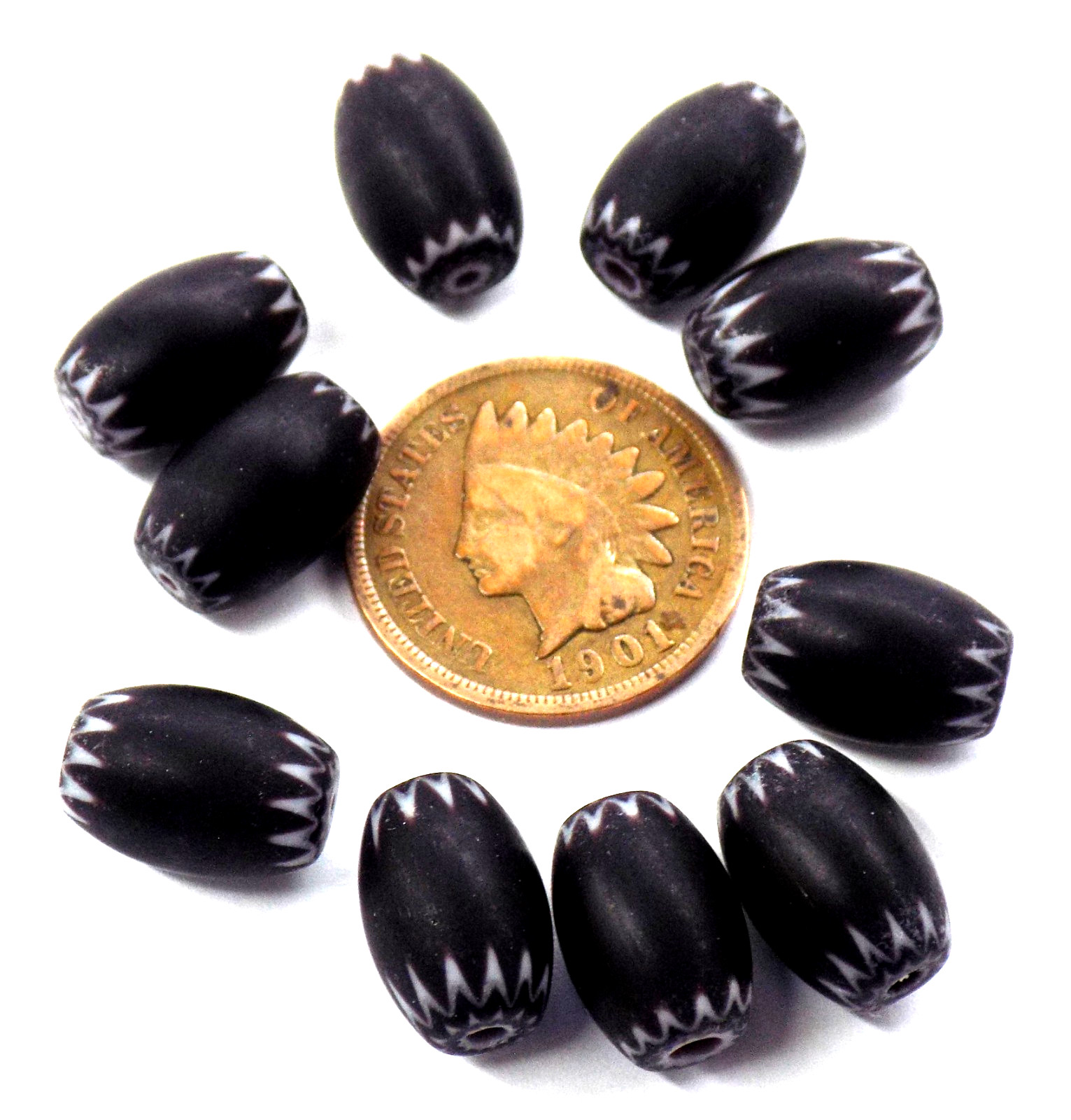 10 Chevron Trade Beads BLACK African Trade   CC1   Bin W14