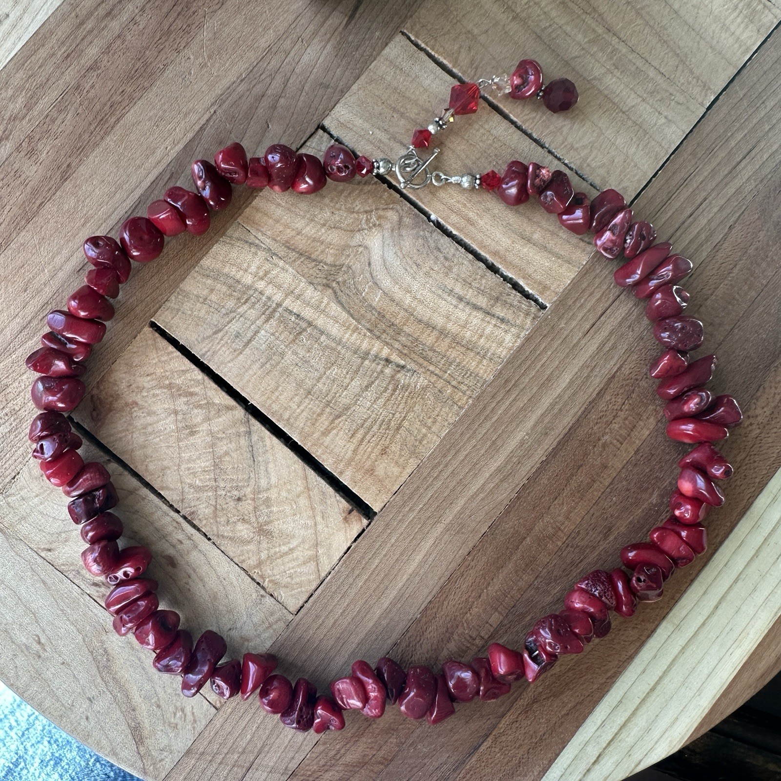 Artisan Bead Necklace 17 Inch Red Orange Fossil Coral Crystal Chip Chunky Toggle