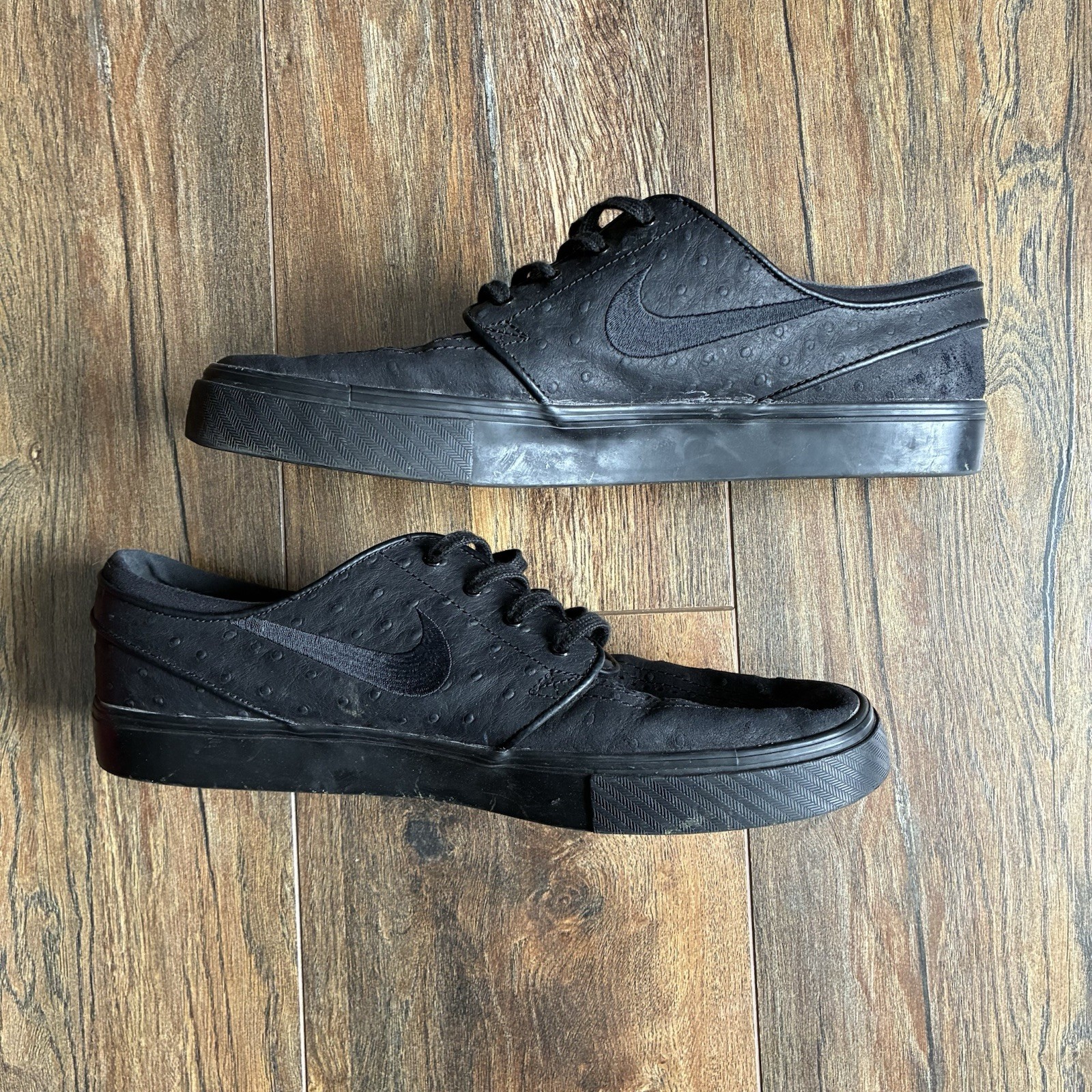 Nike SB Zoom Stefan Janoski Leather  Triple Black Textured Mens 11.5 Swoosh