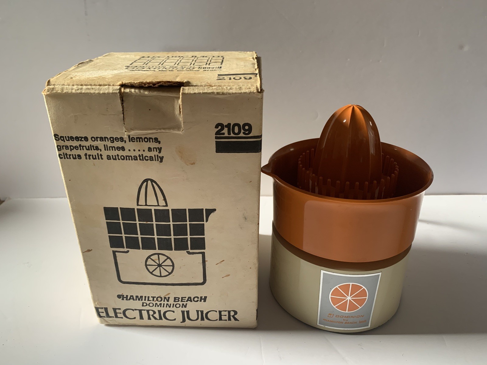 Juicer Orange Citrus Dominion Hamilton Beach Scovill Electric Vintage #2109 Box