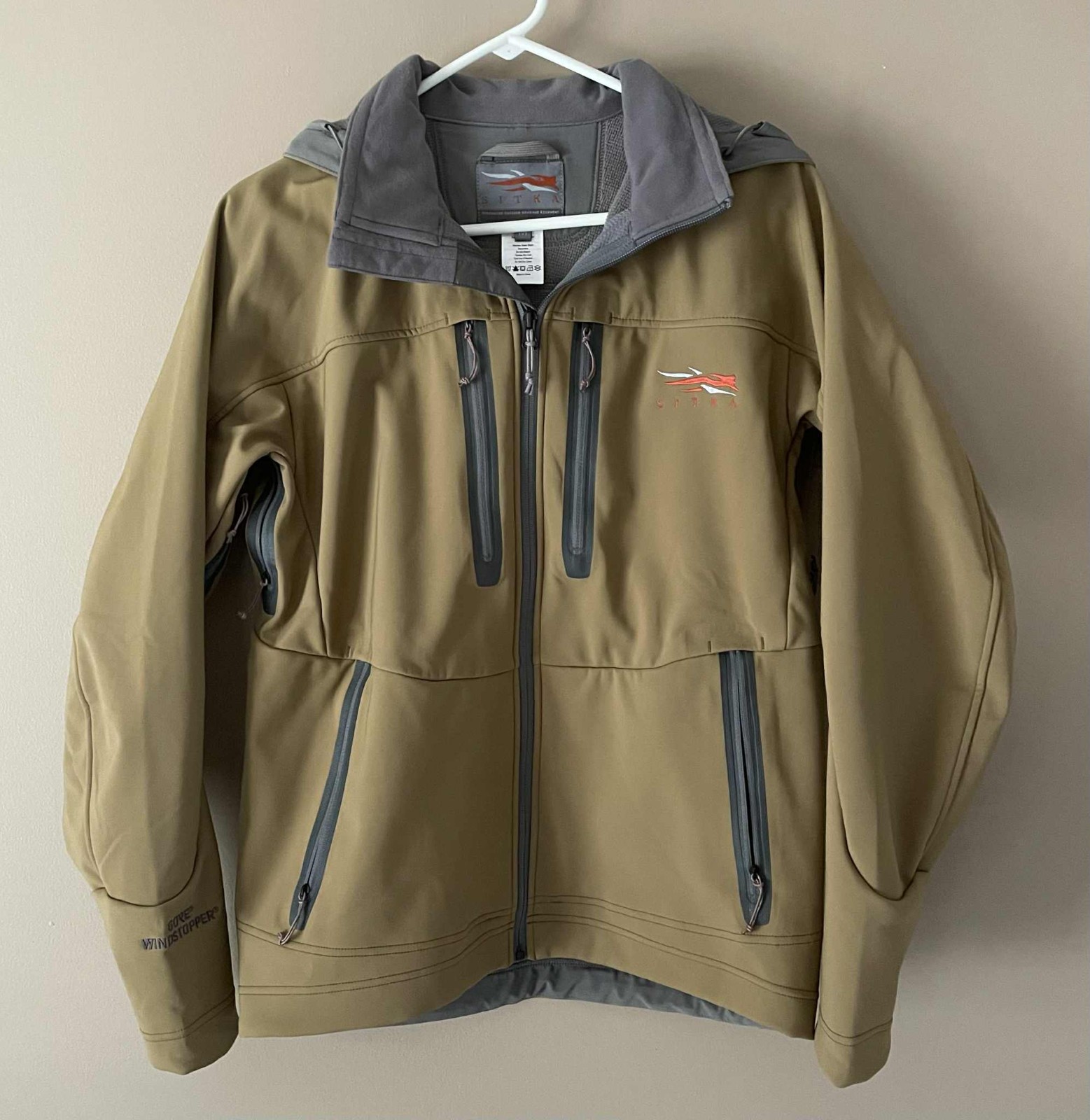 SITKA Jetstream Gore Windstopper Jacket Removable Hood Mud Dirt Mens Sz MEDIUM