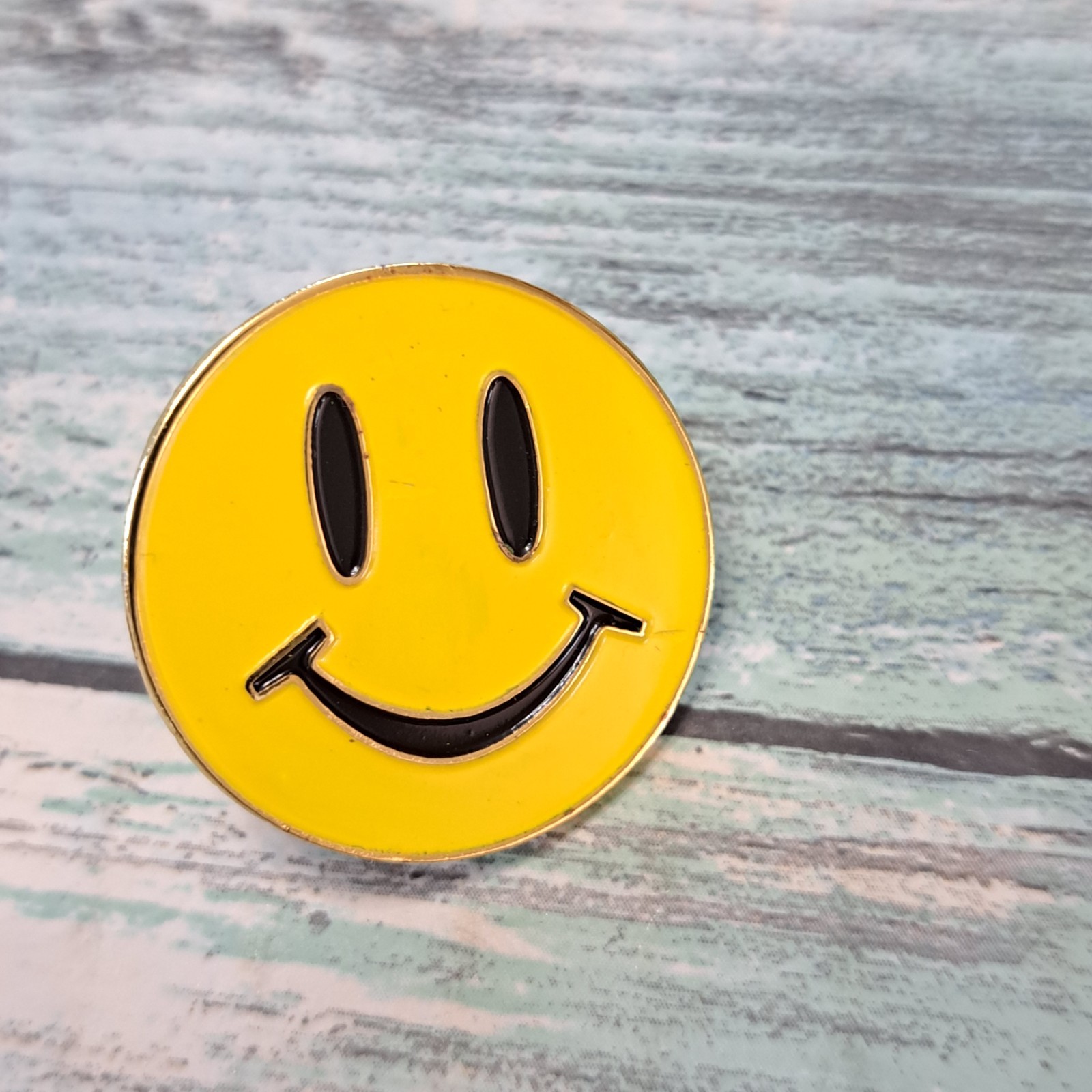 Walmart Associate Employee Pin - Yellow Happy Smiley Face