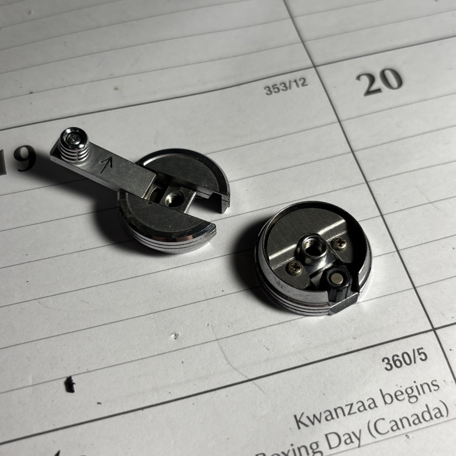 Minolta SRT Film Rewind Knob