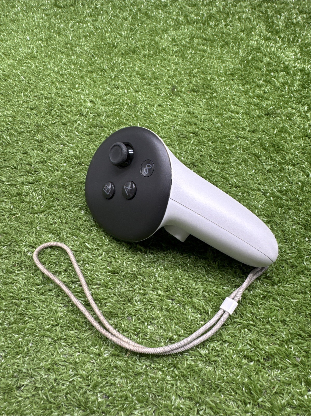 Meta Oculus Quest 3, 3s VR/Genuine “RIGHT” Controller ONLY.    d2