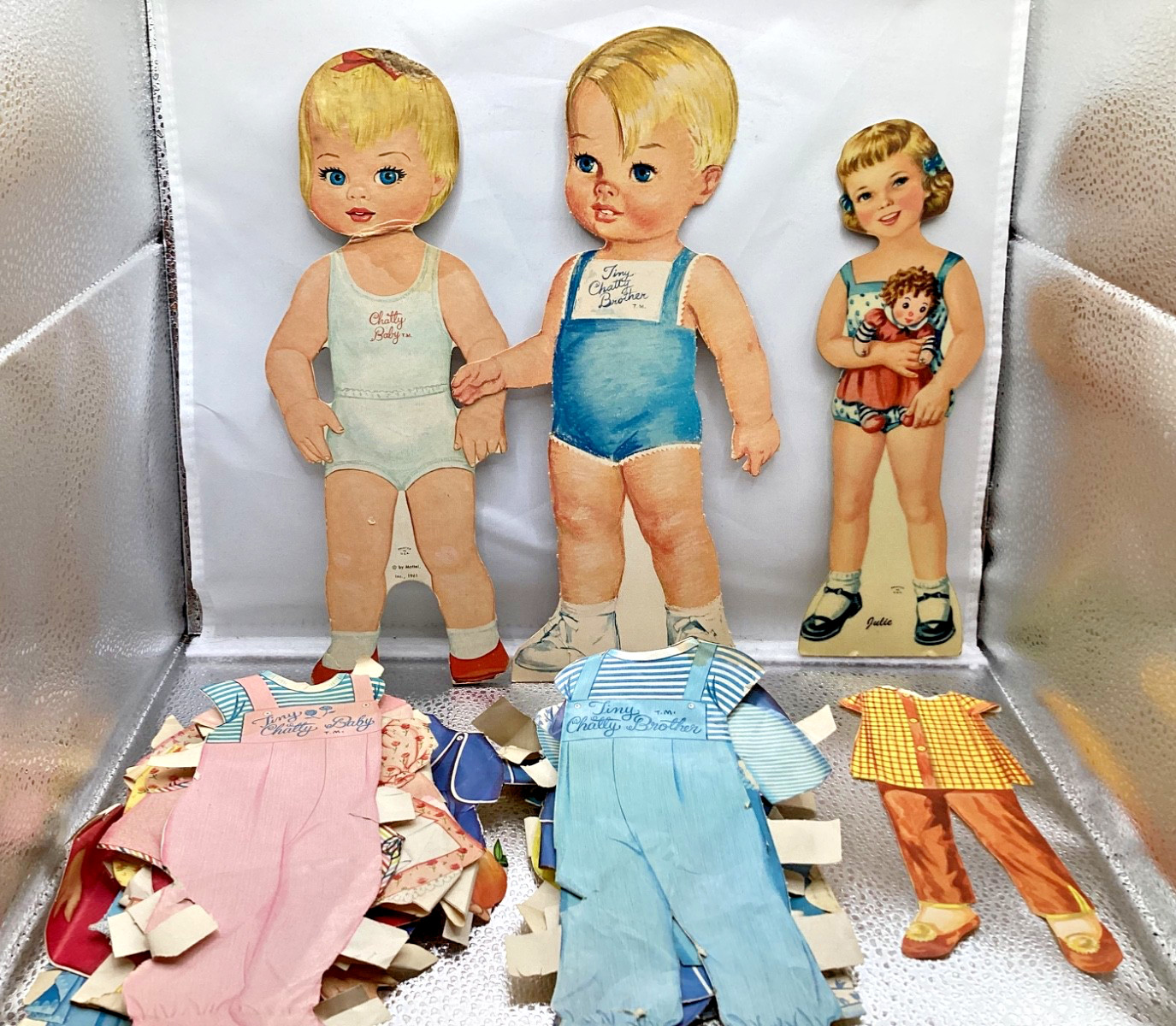 Chatty Baby Stand Up & Baby Paper Doll w/Clothes Carry Case Box 1961 Mattel t8