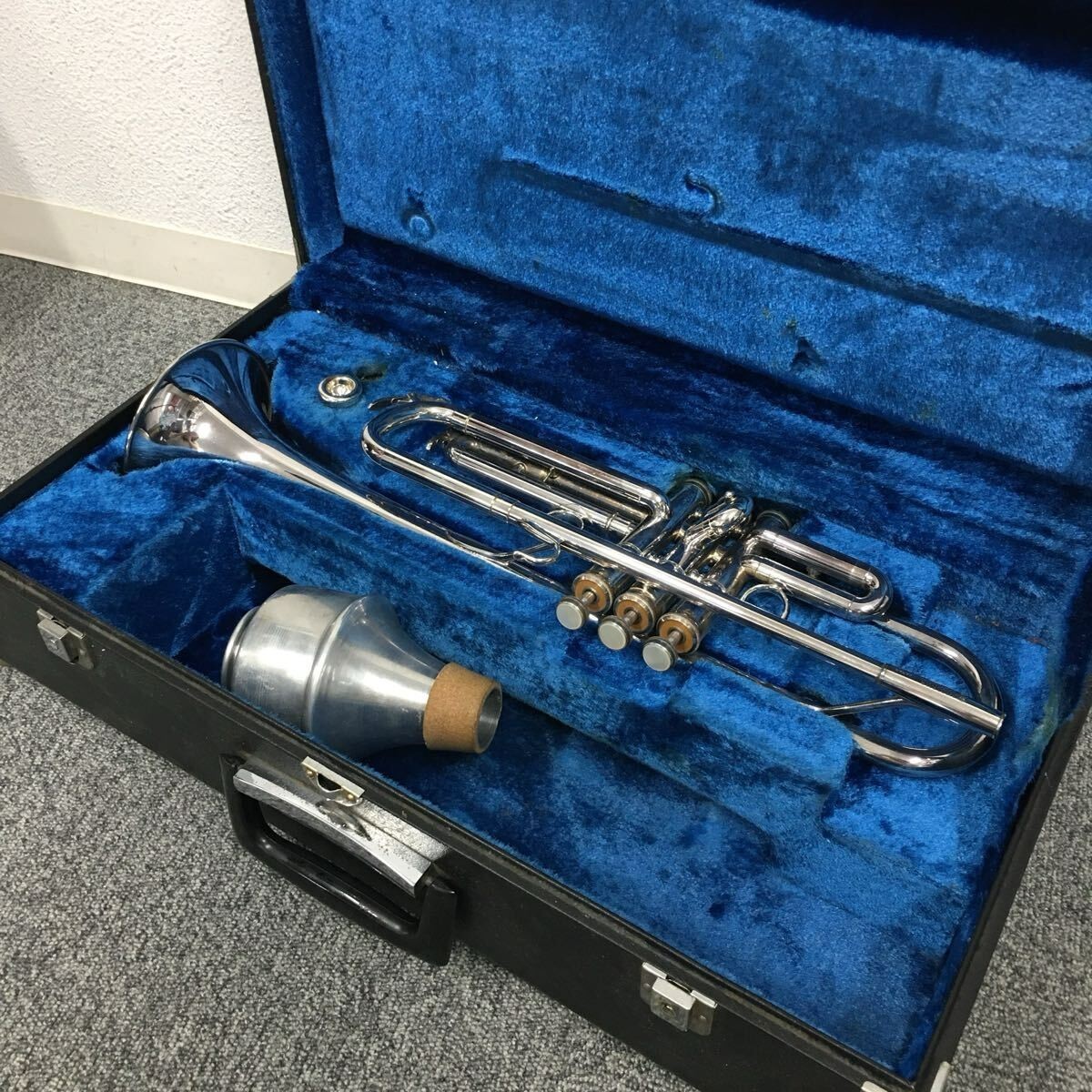YAMAHA YTR-732 trumpet