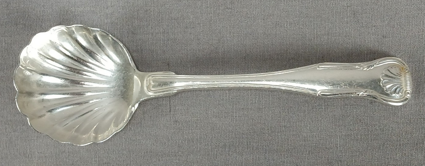 Vintage Kirk Kings Pattern Sterling Silver 5 3/8 Sugar Shell Spoon