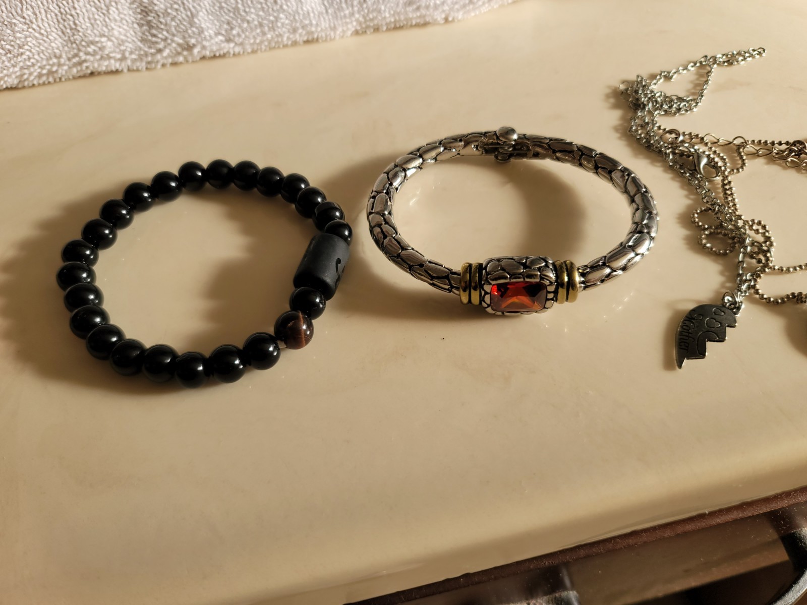 2 Braclets 2 Necklaces Bundle Jewelry