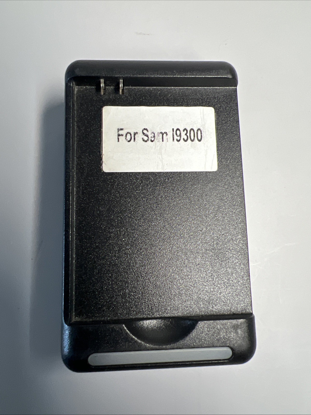 Universal USB wall charger for  Samsung i9300 NOT TESTED