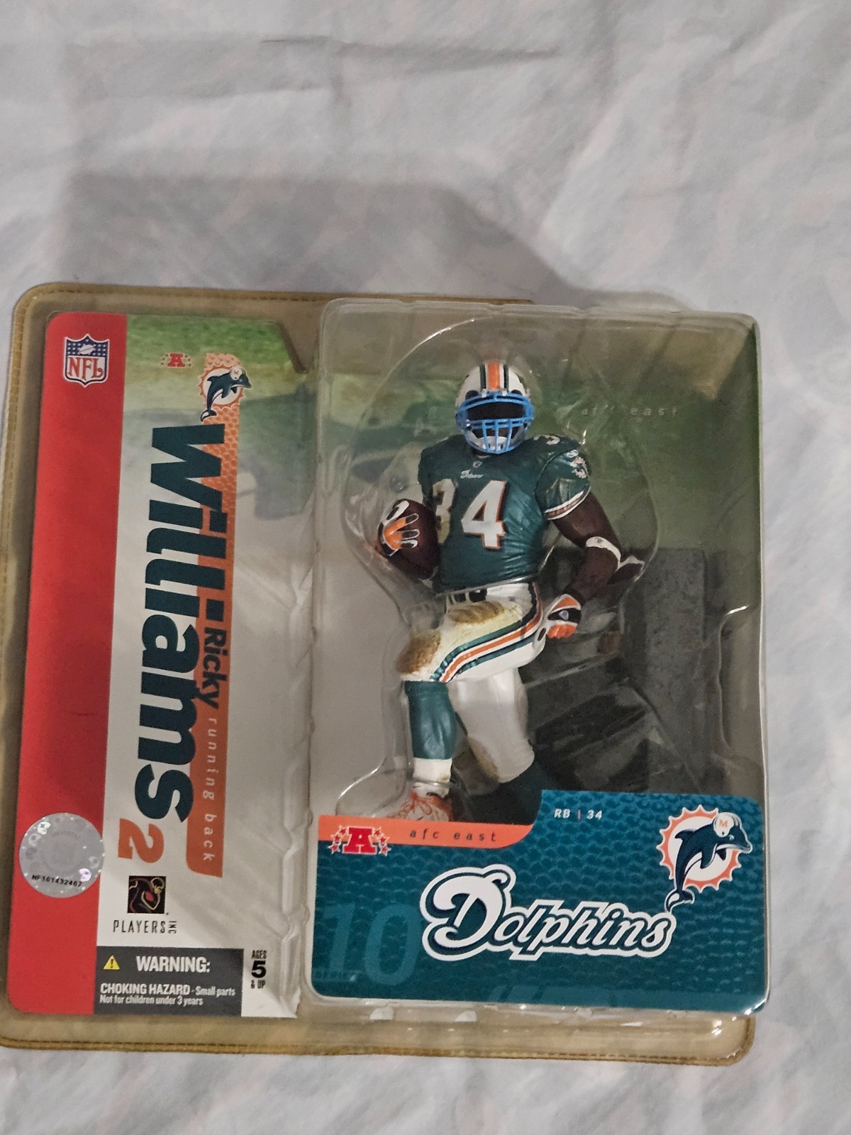 New 2004 McFarlane Ricky Williams - Miami Dolphins - Series 10 Figure