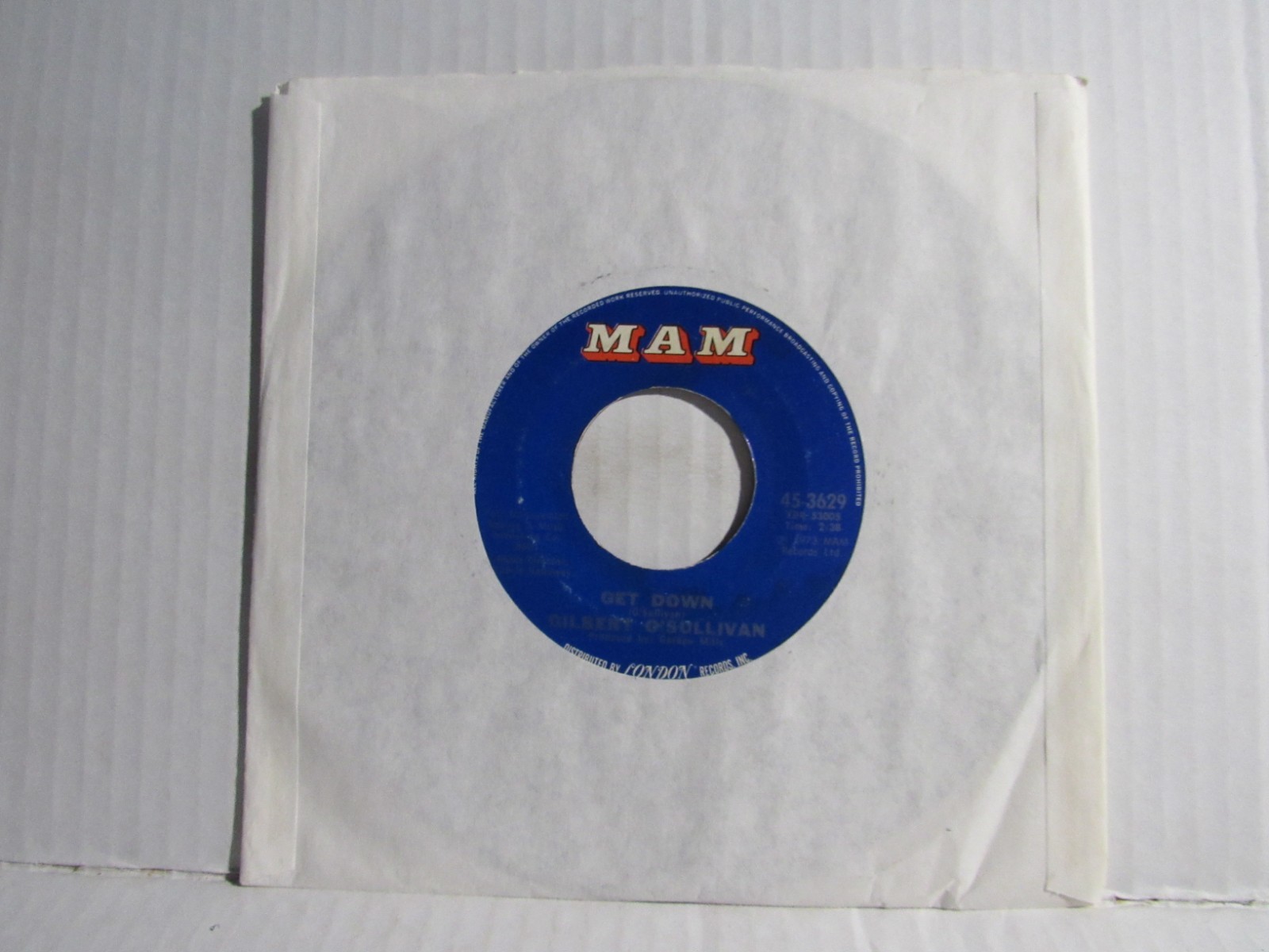 Gilbert O'Sullivan – Get Down / A Very Extraordinary Sort Of Girl - 1973 - FOLK