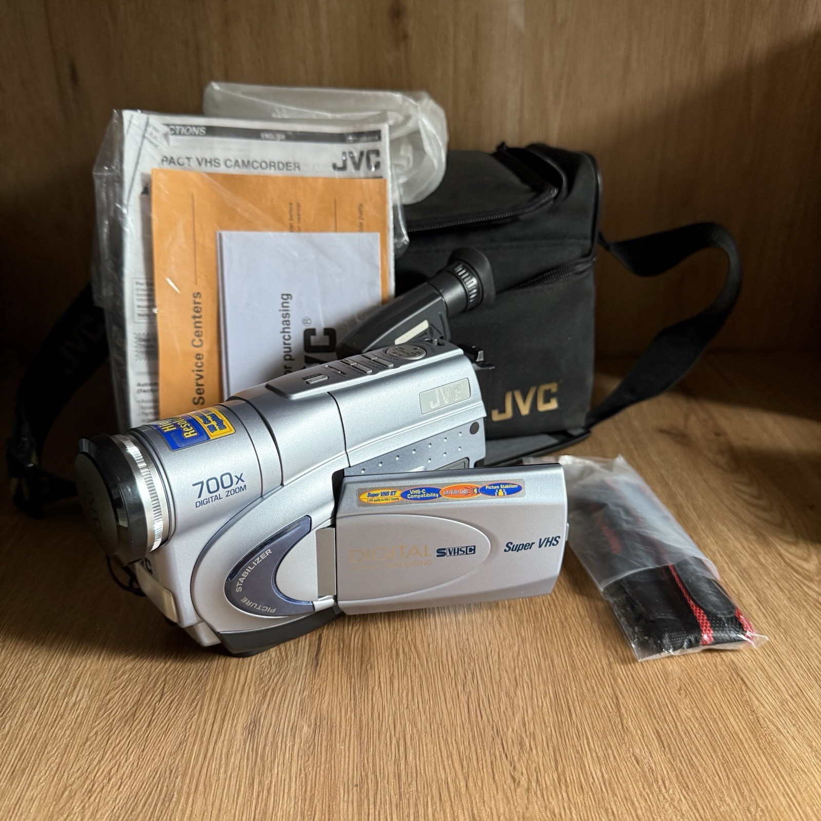 JVC GR-SXM161U Super VHS-C Compact VHS Camcorder Video Movie - Untested Spares