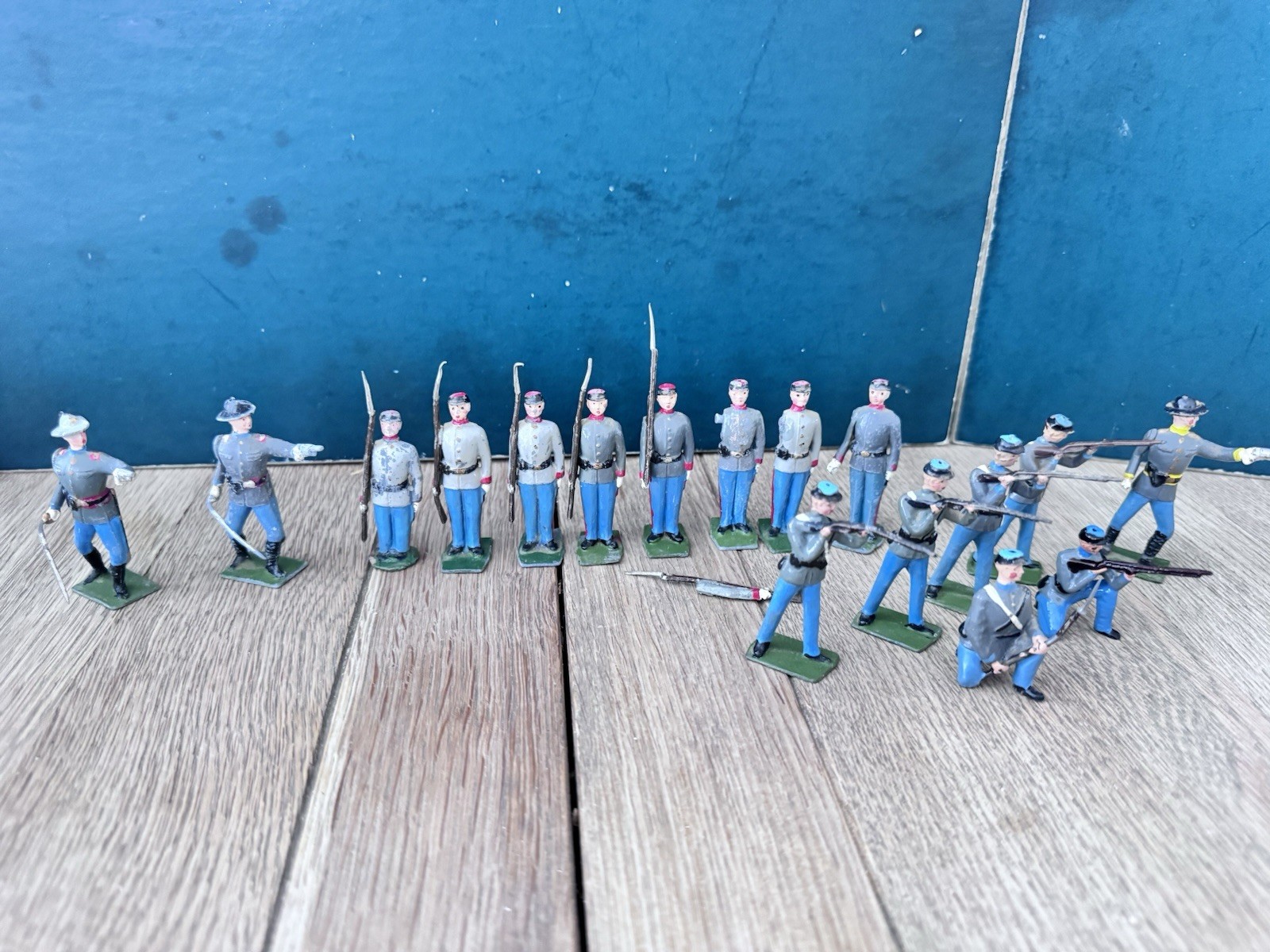 Britains: Confederate Infantry. Some Converted / Repainted. Post War c1950s
