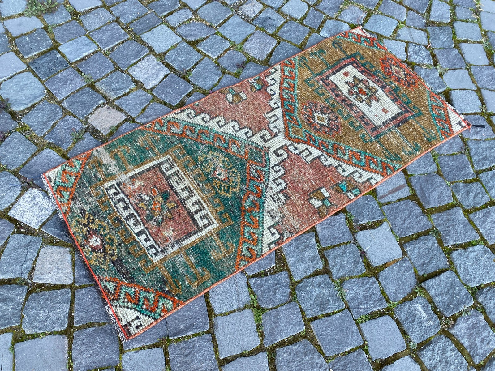 Carpet, Turkish rug, Vintage rug, Handmade rug, Runner, Wool | 1,8 x 4,1 ft