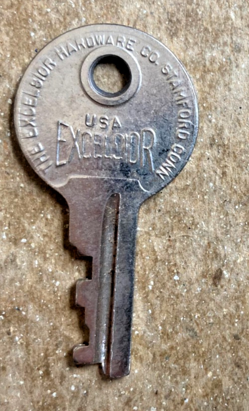 Vintage Excelsior #431 Key - Luggage Steamer Trunk, Suitcase, Briefcase USA