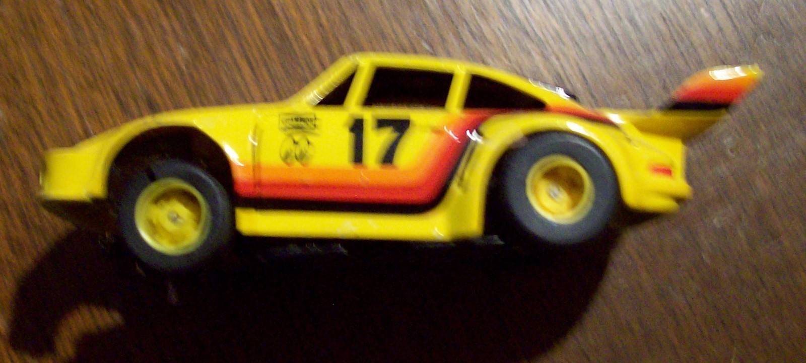 TYCO Porsche Yellow  no 17 HO scale slot racing car  SLOT CARS RUNS GREAT