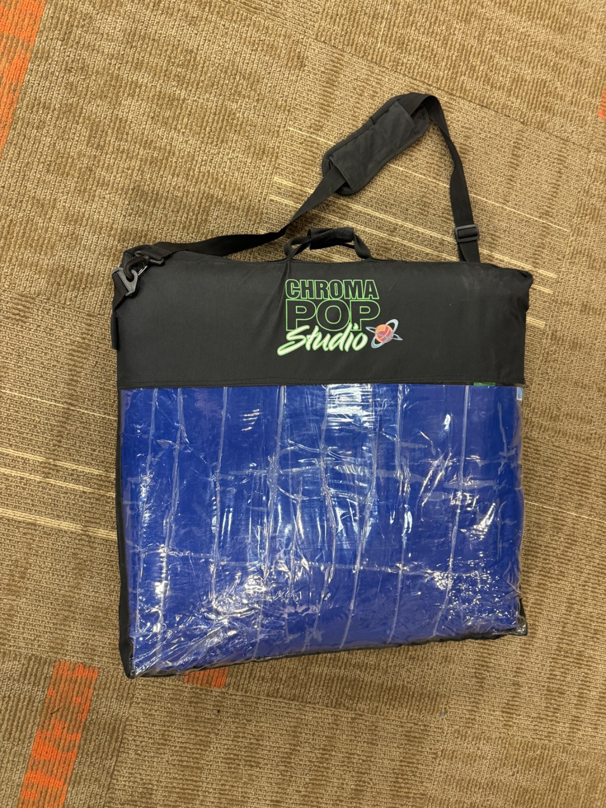 Digital Juice ChromaPop Studio Green Screen w Carrying bag (8 x 18')