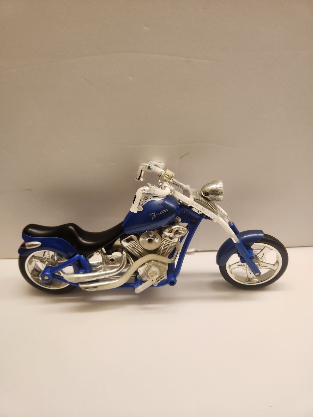Bratz Motorcycle Chopper Toy Blue 2003