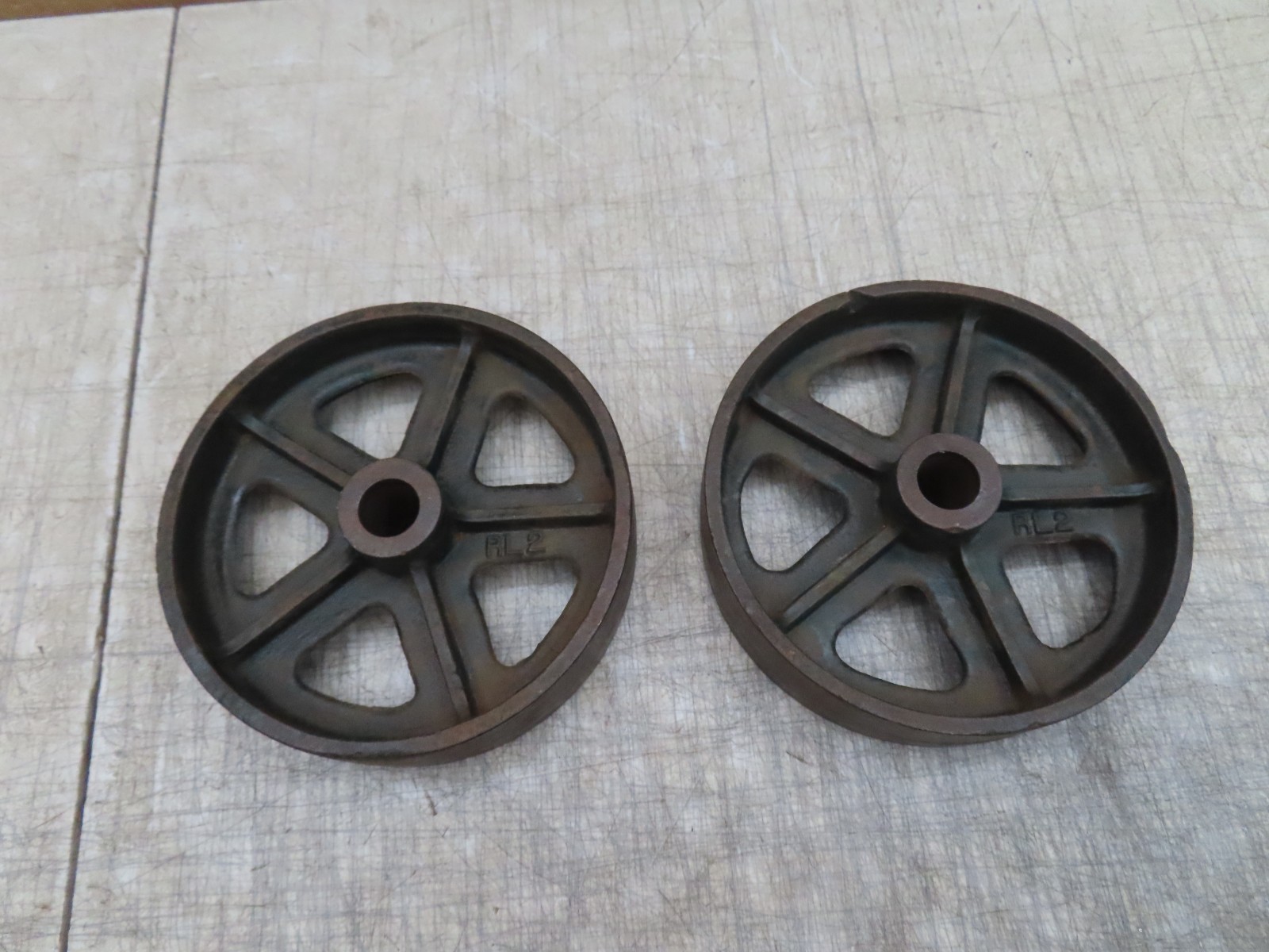 (2) VTG MATCHING INDUSTRIAL CART STEAMPUNK CAST IRON 7.25" HIT MISS ENGINE WHEEL