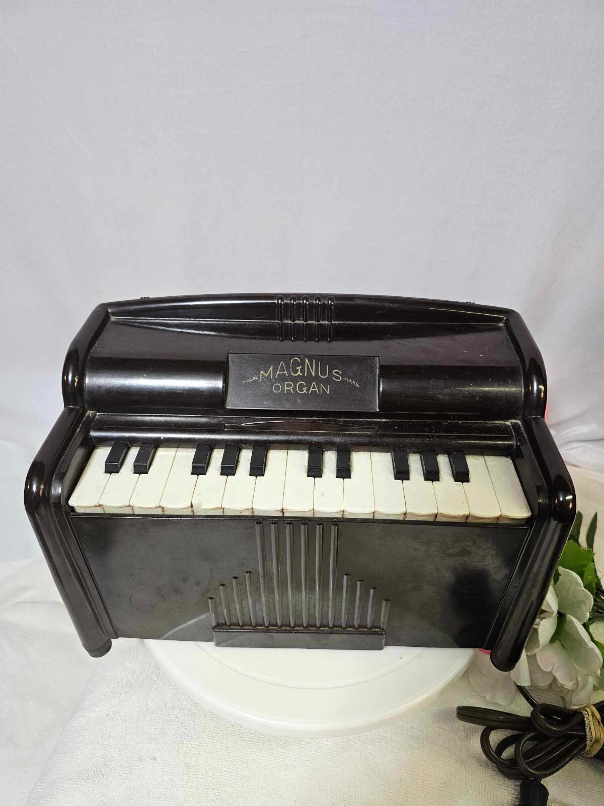 Vtg Magnus Mini Tabletop Electric Organ 1510 Harmonica Bakelite- Works -READ- A6