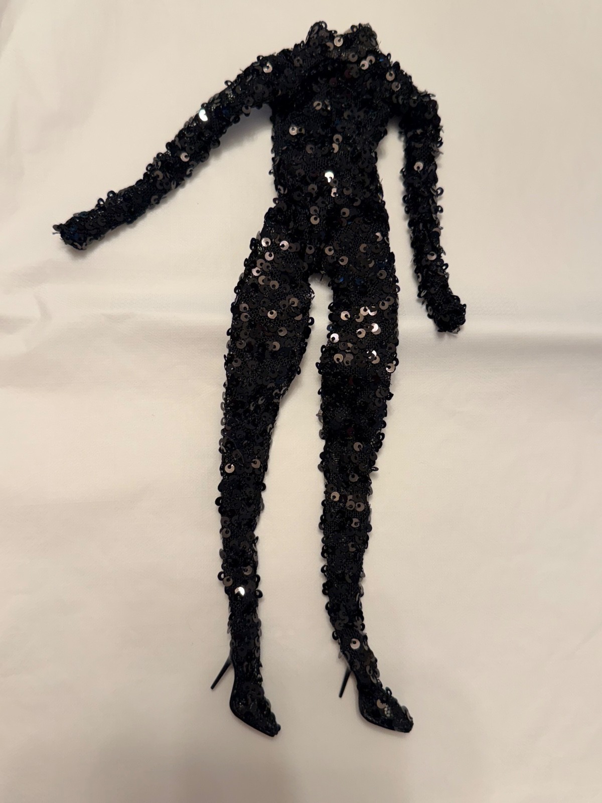 Criminal Kitty Violaine Catsuit, NuFace Stilettos Out Convention  Integrity Toys