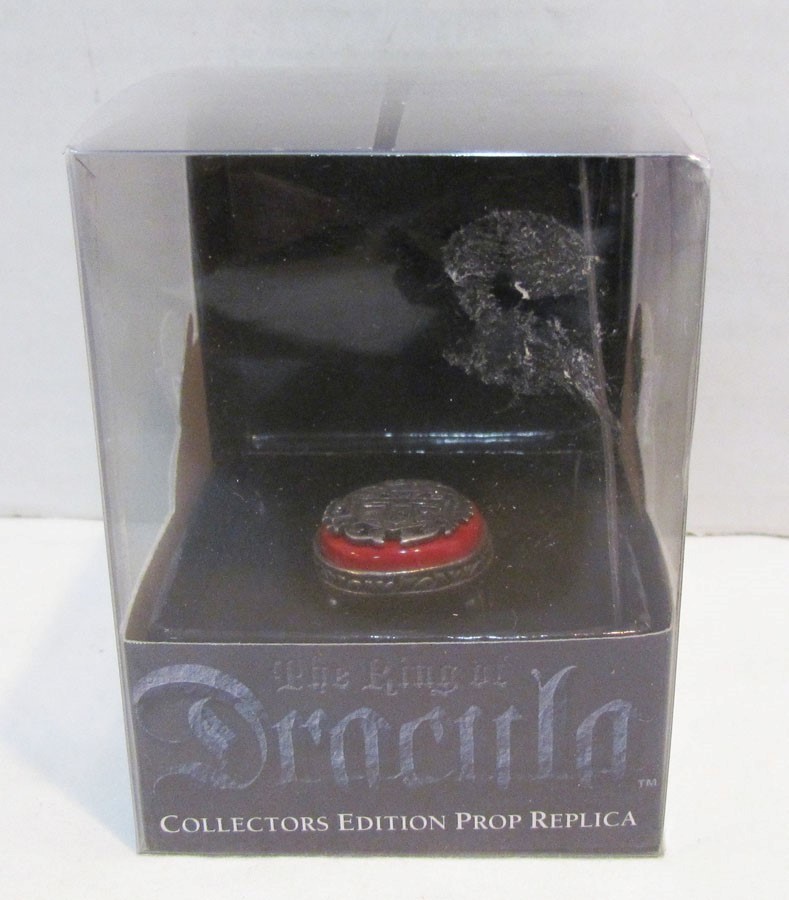 THE RING OF DRACULA COLLECTOR'S EDITION PROP REPLICA RING FACTORY ENTERTAINMENT