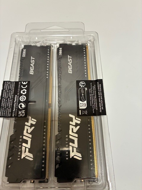 Kingston FURY Beast RGB 16GB (2 x 8GB) PC4-25600 (DDR4-3200) 8GBit UDIMM Memory