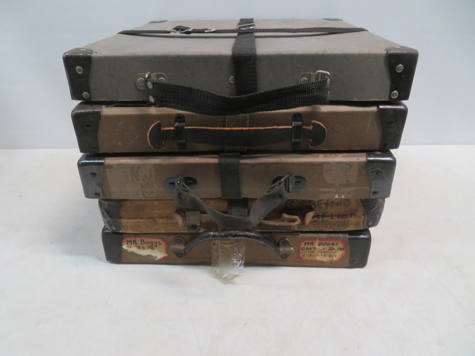 16mm LOT OF 5 FIBER FILM STORAGE CASES-Each Holds 2 x 1600' Reels.  Lot #1