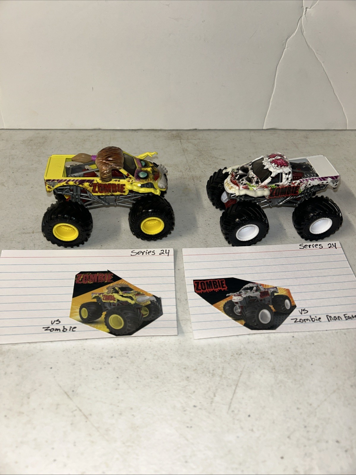 Spin Master Monster Jam Zombie vs Zombie (MAN-EATER vs SKELETON)Series 24 Loose