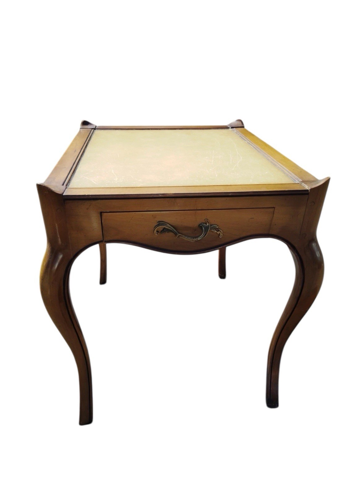 Weiman Heirloom Vintage Wood End Table Side Table 834 2404, p/u Bayport NY 11705