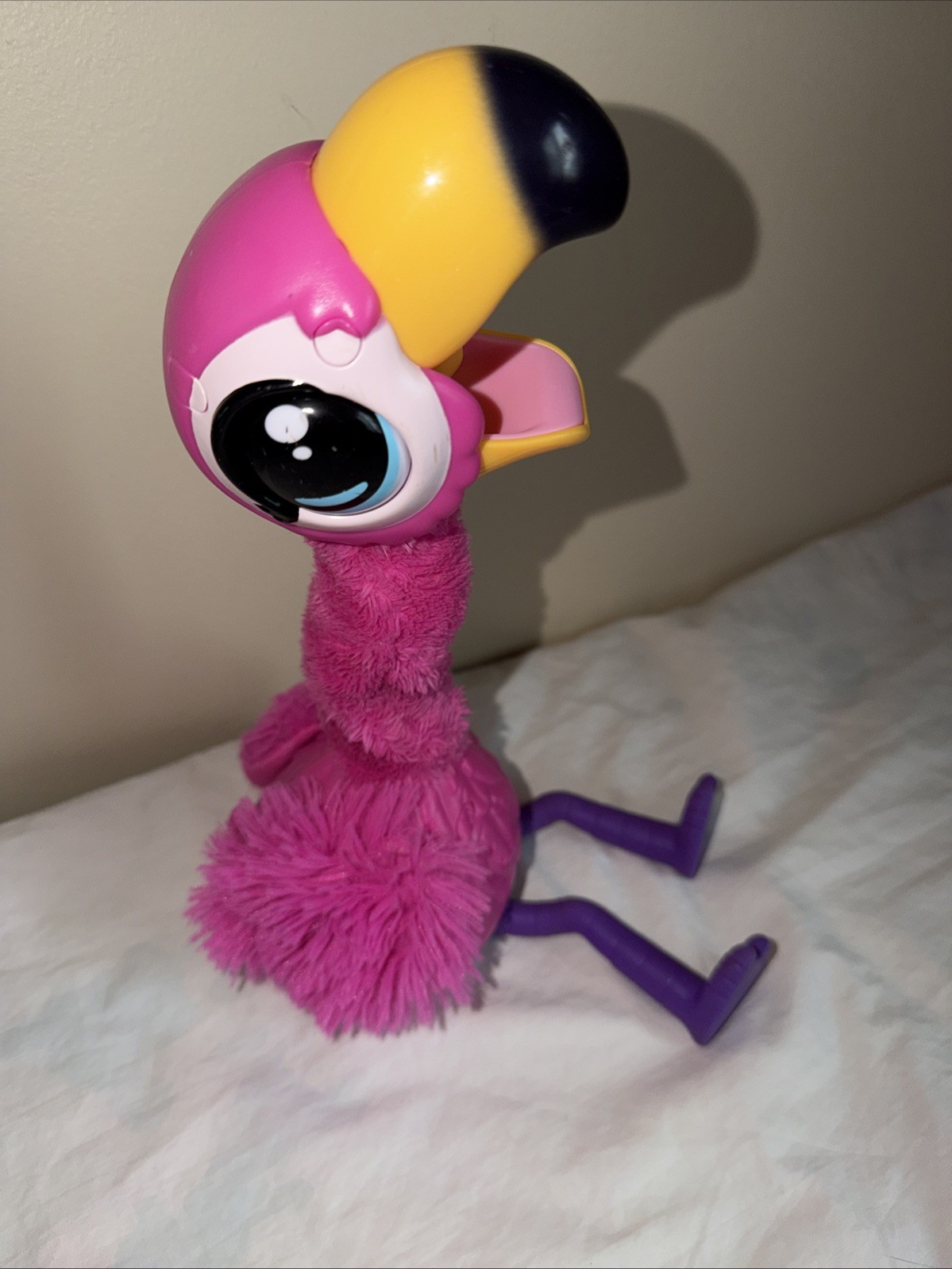 Moose Toys Little Live Pets "Gotta Go Flamingo "Mimics & Sings "Uh-oh Gotta Go"