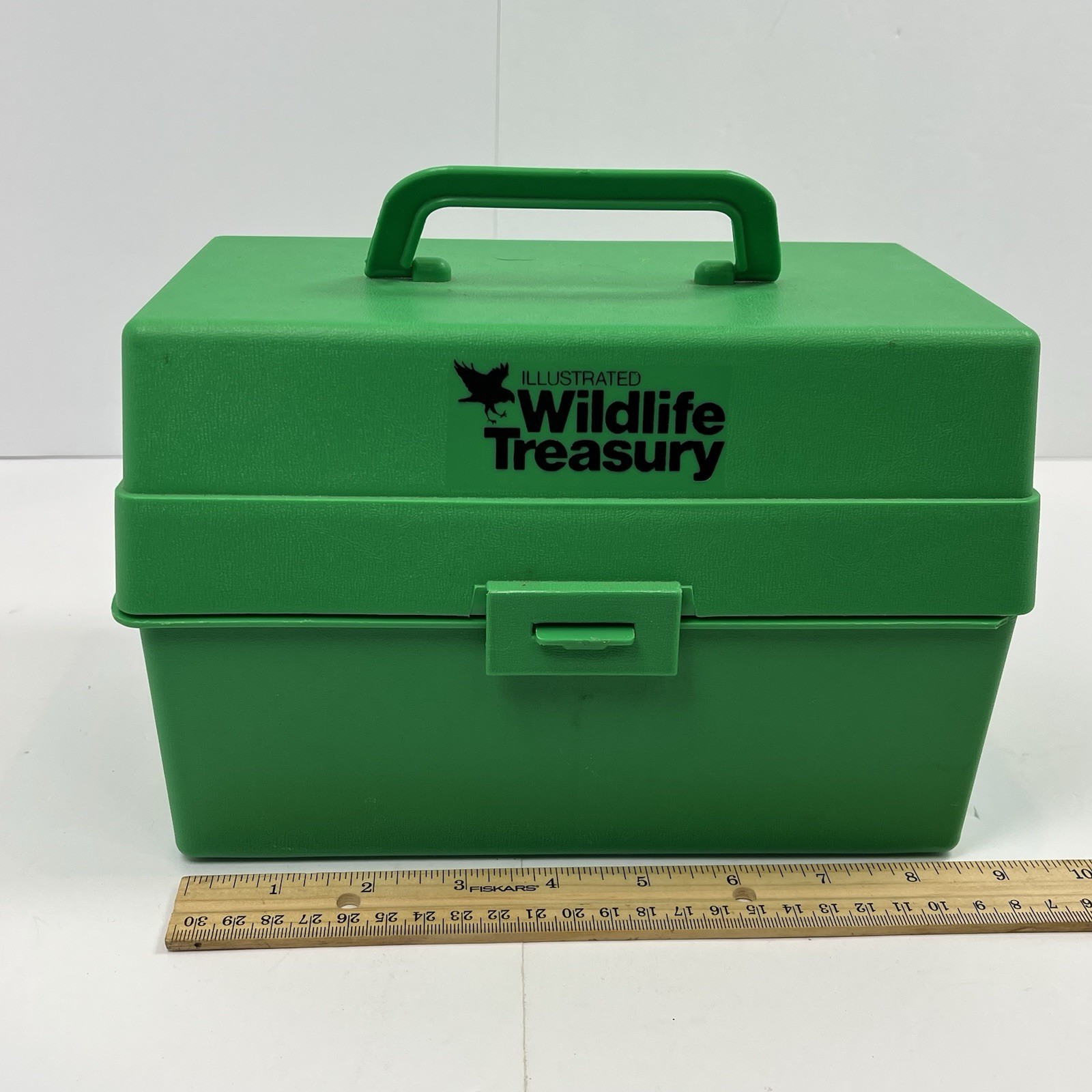 Vintage Illustrated Wildlife Treasury Animal Fact Cards In Storage Case READ