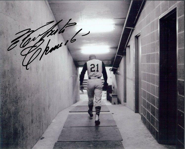 REPRINT - ROBERTO CLEMENTE Forbes Field Signed Pittsburgh Pirates 8x10 Photo RP