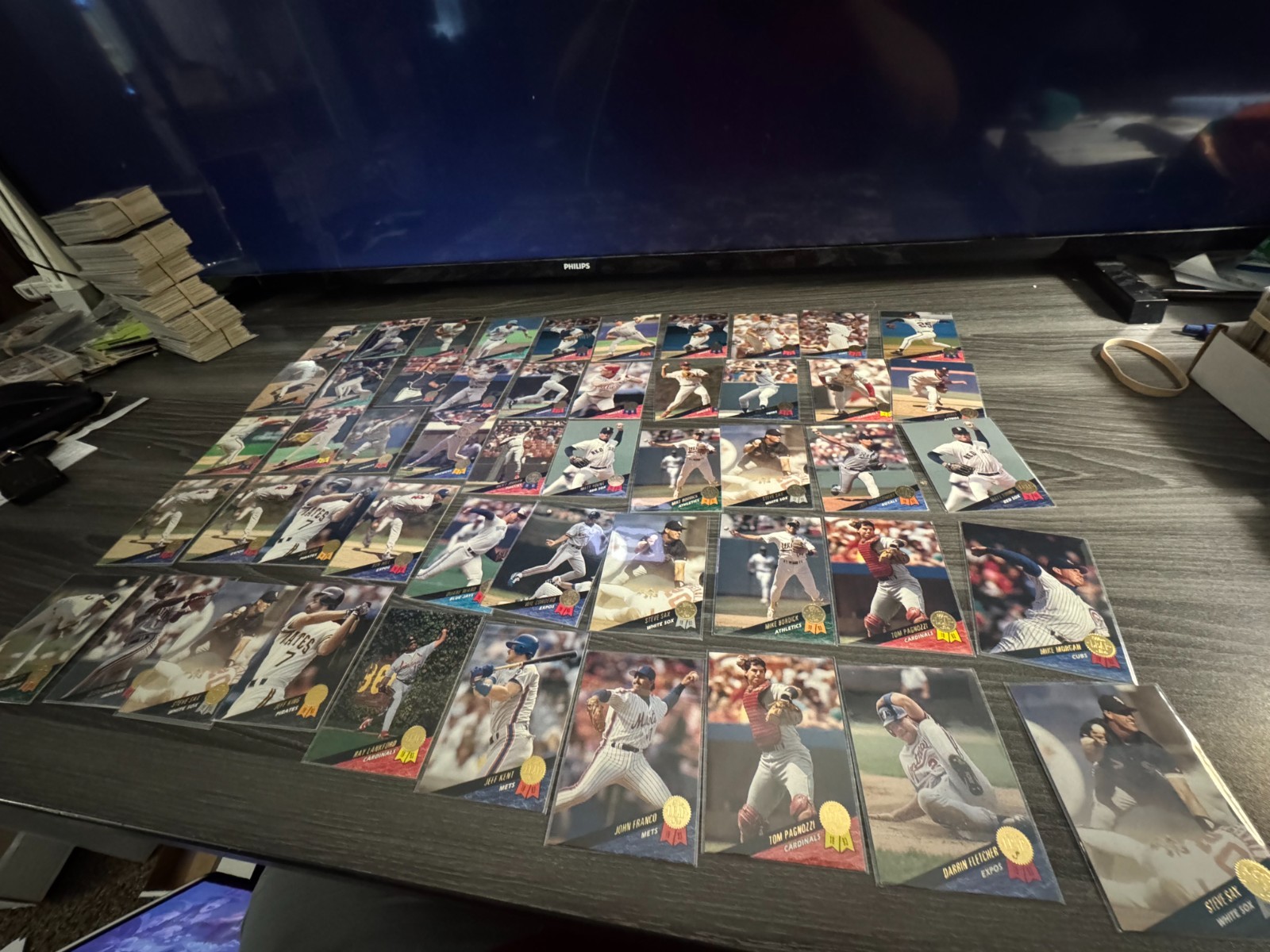 Lot of Vintage Baseball Cards(380)