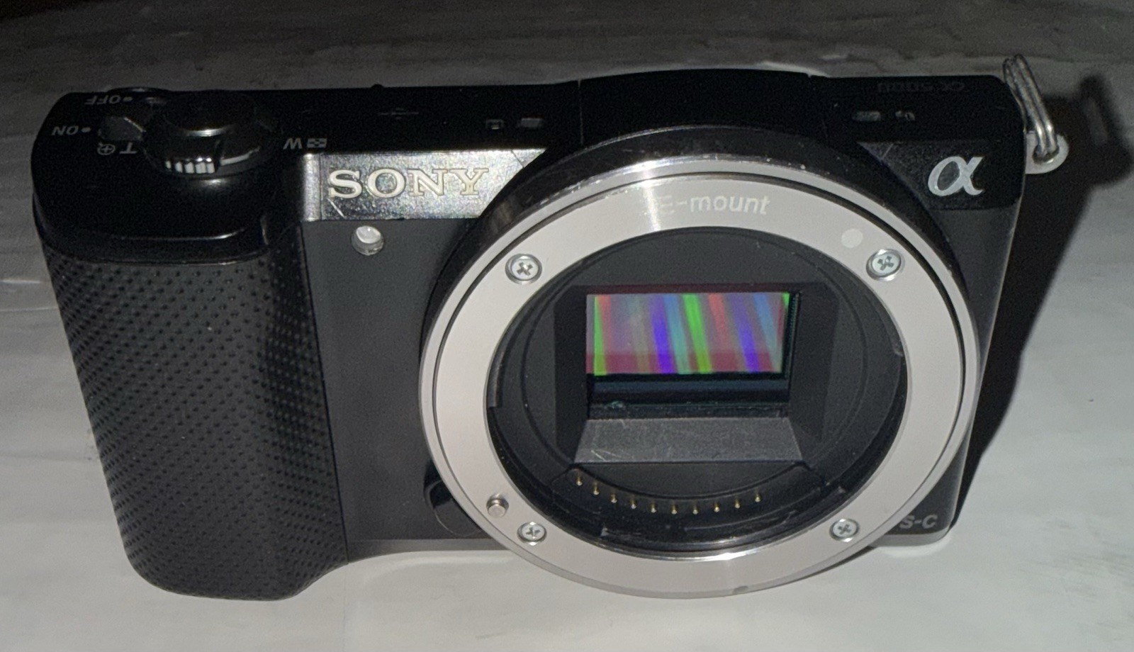 PARTS OR REPAIRS Sony Alpha a5000 Mirrorless Digital Camera 20.1 MP Body Only