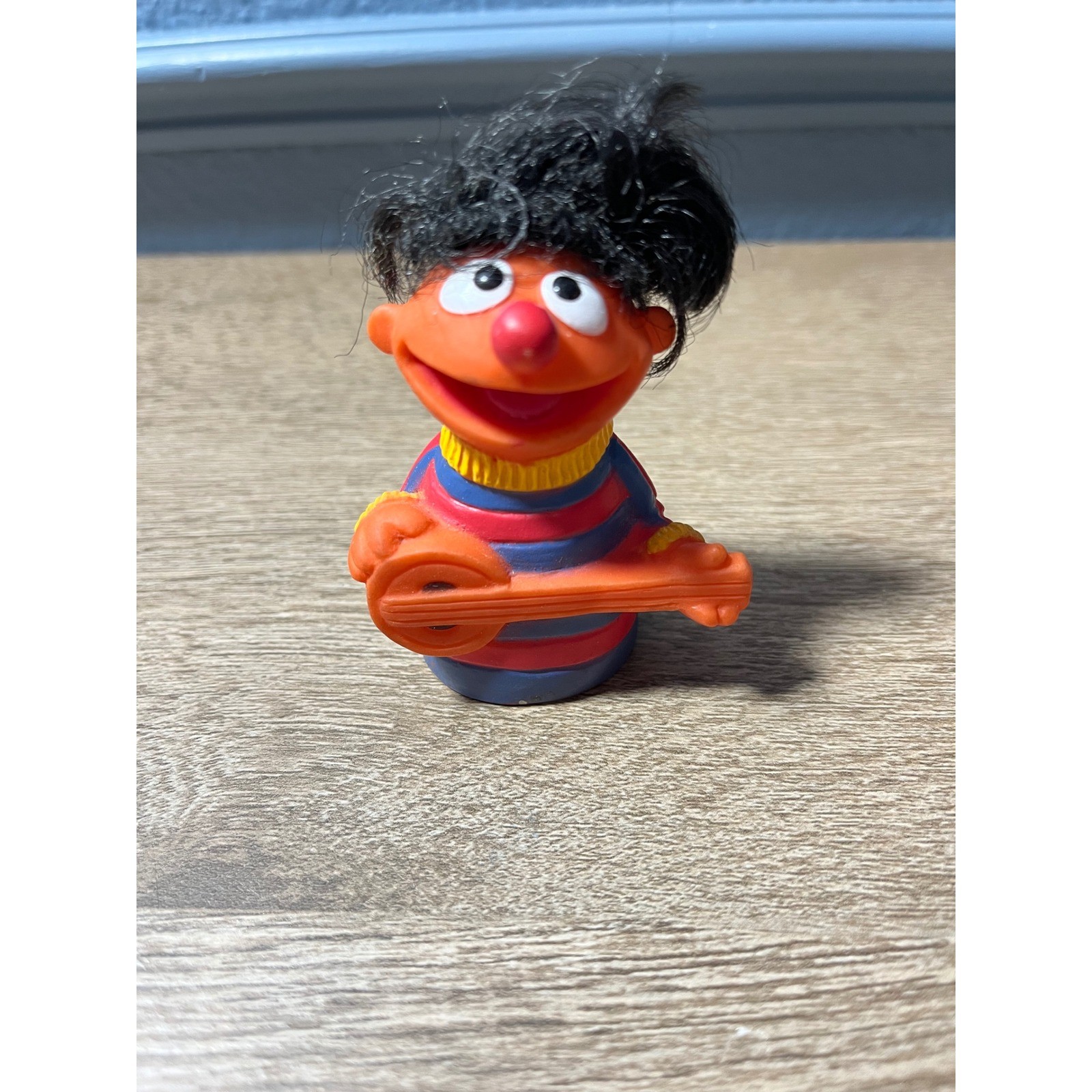 Vintage Muppets Ernie Rubber Figure Toy Banjo Plays Music
