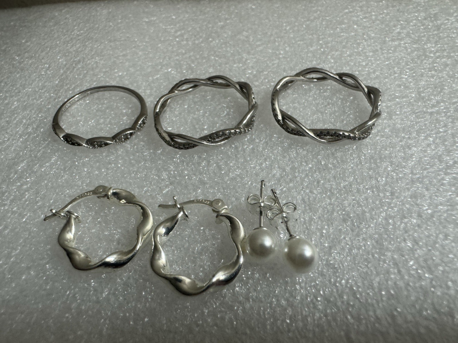 Lot Of925 Sterling Silver Jewelry, 3 Rings 2 Pair Earrings 6.55 Grams