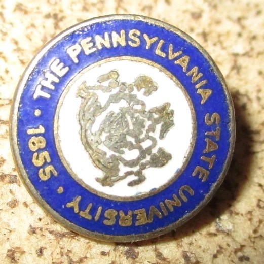 SCARCE ANTIQUE VINTAGE PENN STATE UNIVERSITY ALUMNI BUTTON - BLUE & WHITE ENAMEL