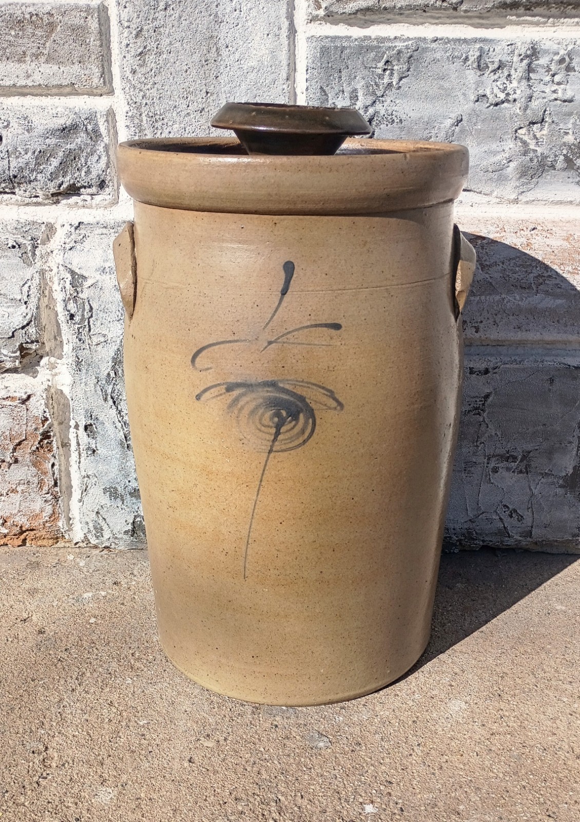 Antique Primitive 4 Gallon Red Wing Butter Churn Salt Glaze Cobalt Bee Sting