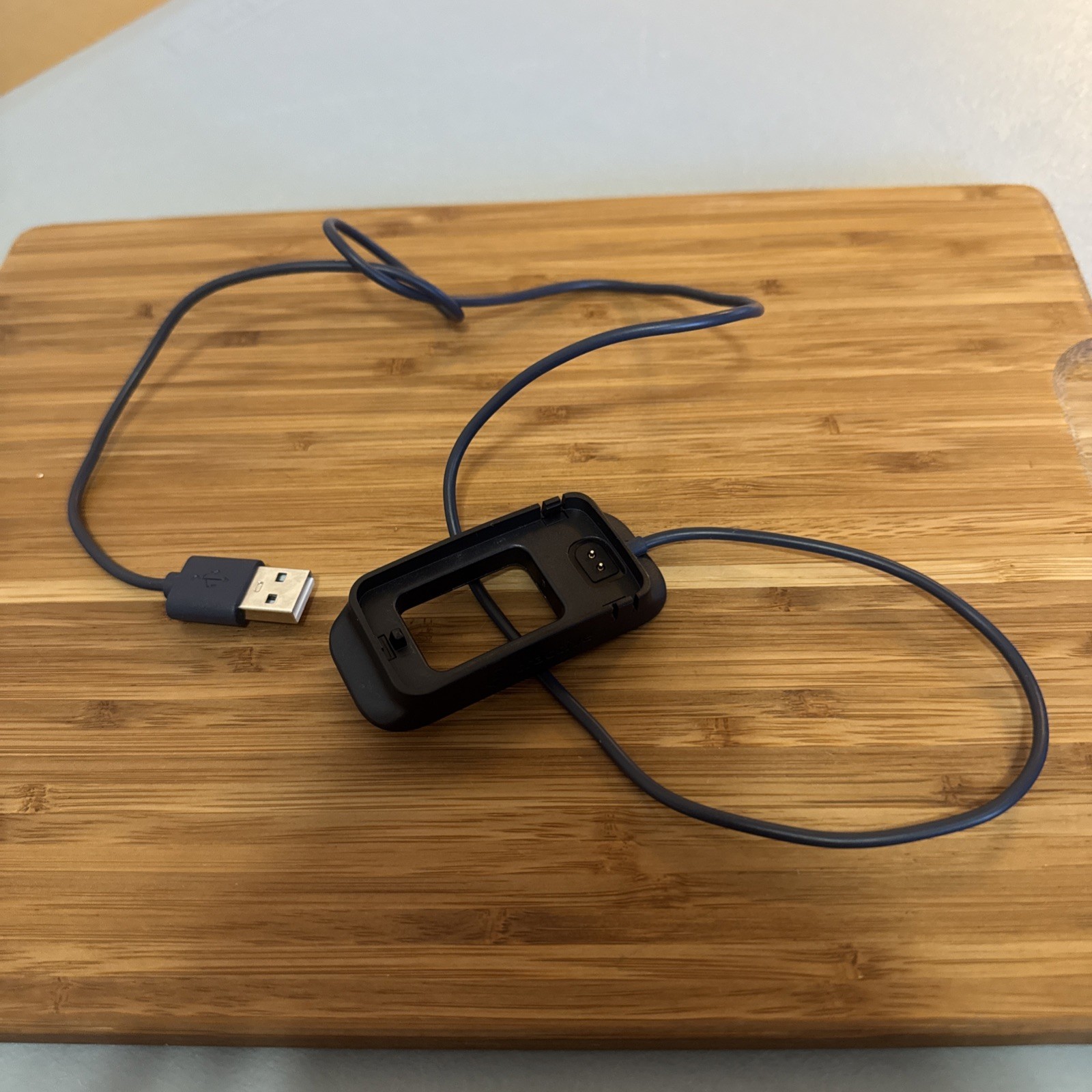 Tractive CAT Mini Cat Tracker Charger (black)