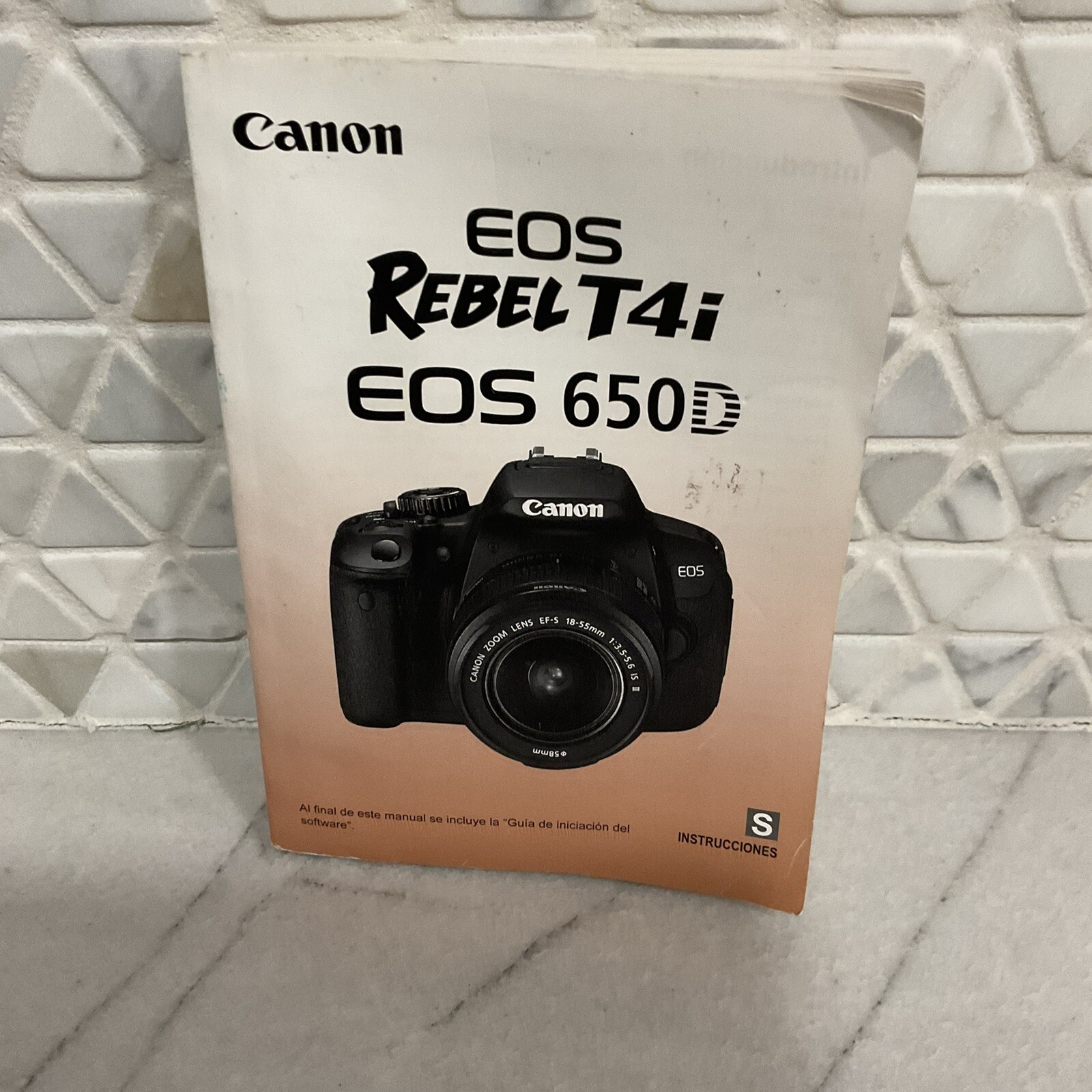 Canon EOS Rebel T4i / 650D Camera Instruction Manual / User Guide In English