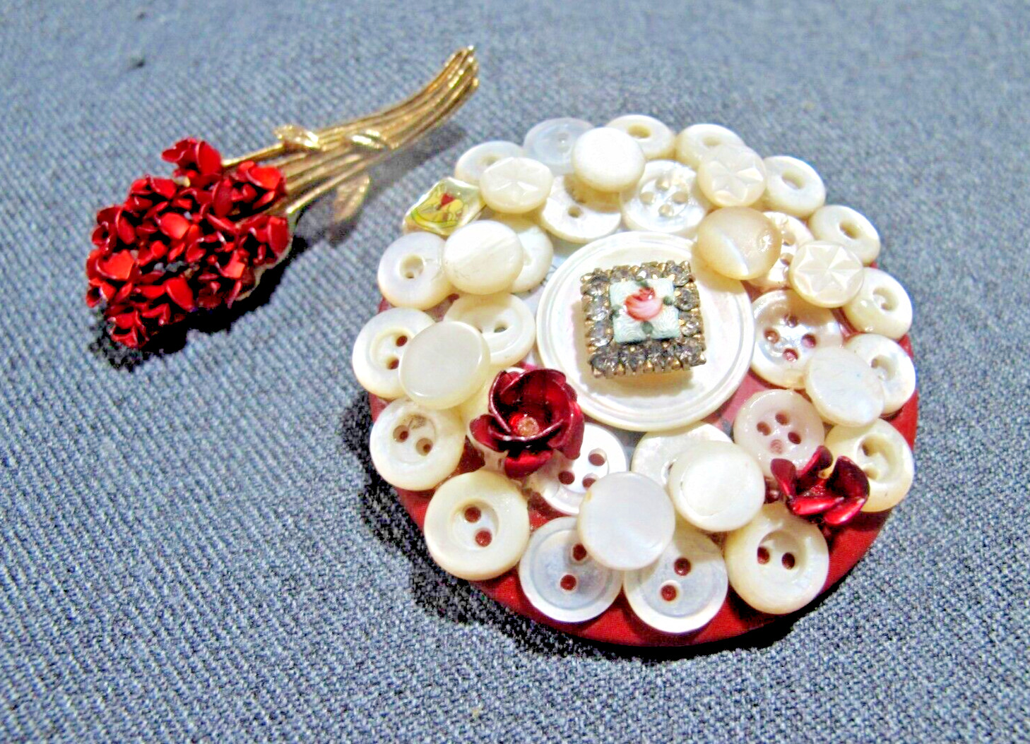 Vintage signed BM 97 red golden flowers bouquet + artsy assemblage pin brooch *