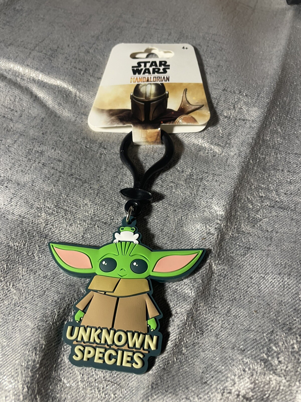 Star Wars Mandalorian The Child Baby Yoda UNKNOWN SPECIES keychain clip