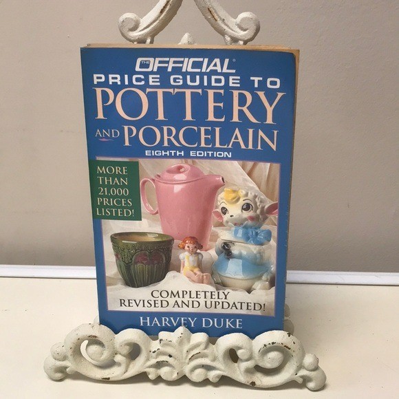 Official Price Guide to Pottery & Porcelain 8th Edition