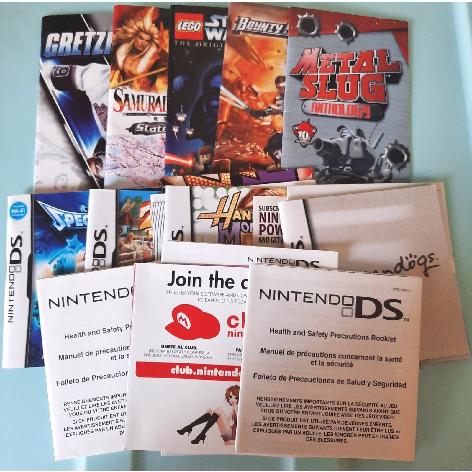 Nintendo DS and PSP Lot 21 Pieces Manuals Booklets Posters Paper Playstation 