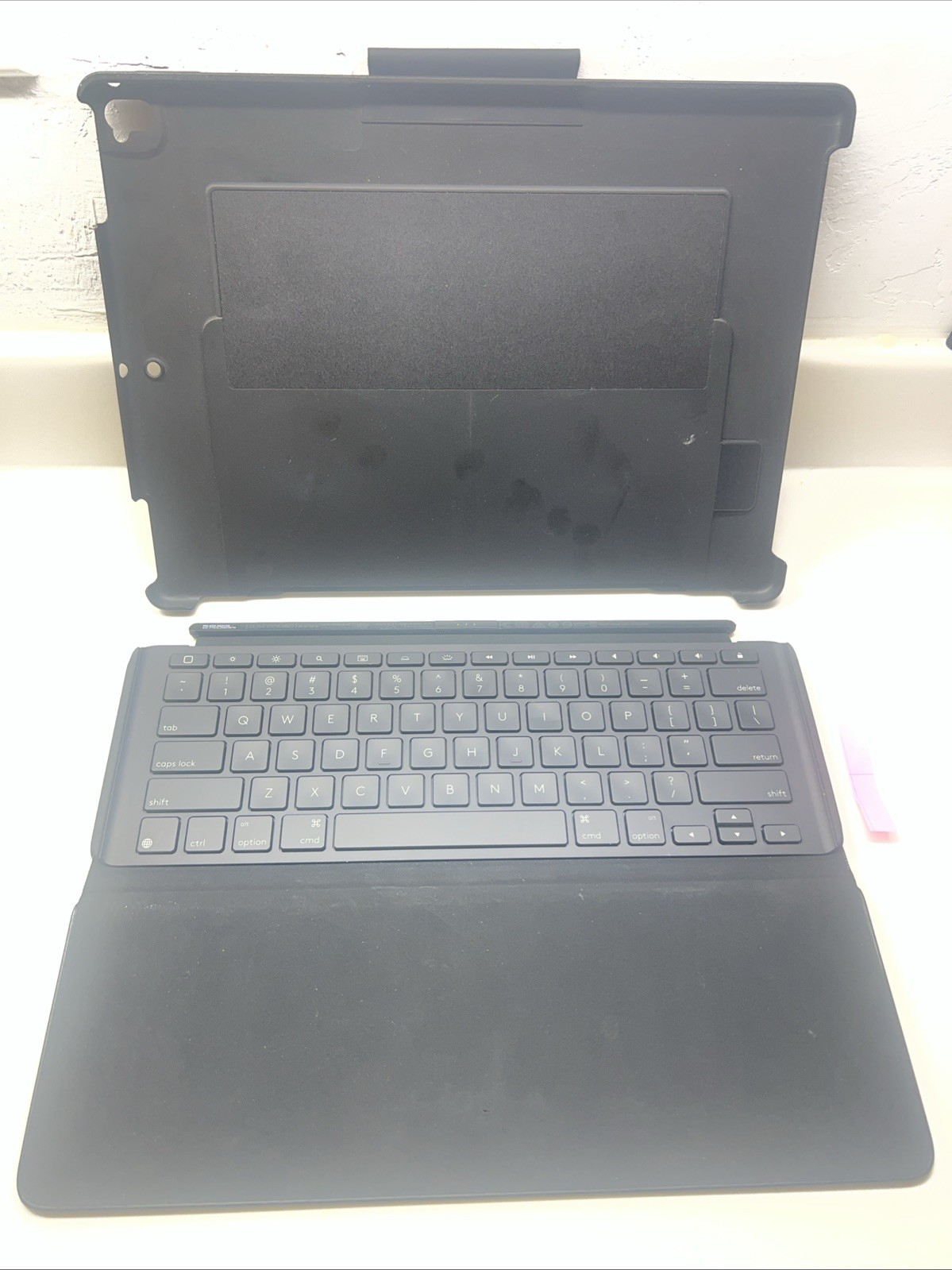 Logitech Keyboard 12.9 Slim Combo iPad Keyboard 820-008226 Y-B0010