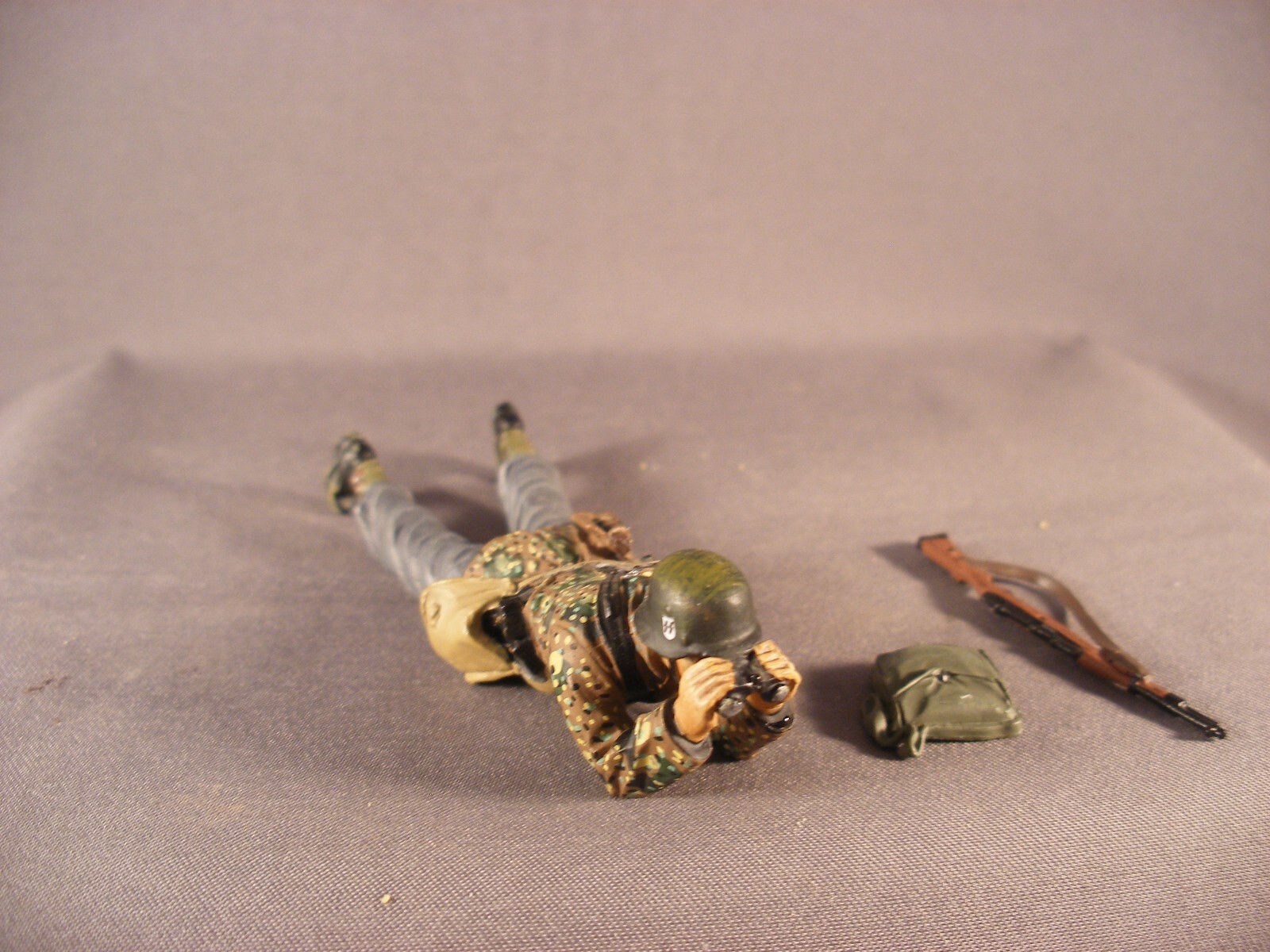 Thomas Gunn SS140 WW2 German SS *Spotter w/ Bino's & Rifle*  like King & Country