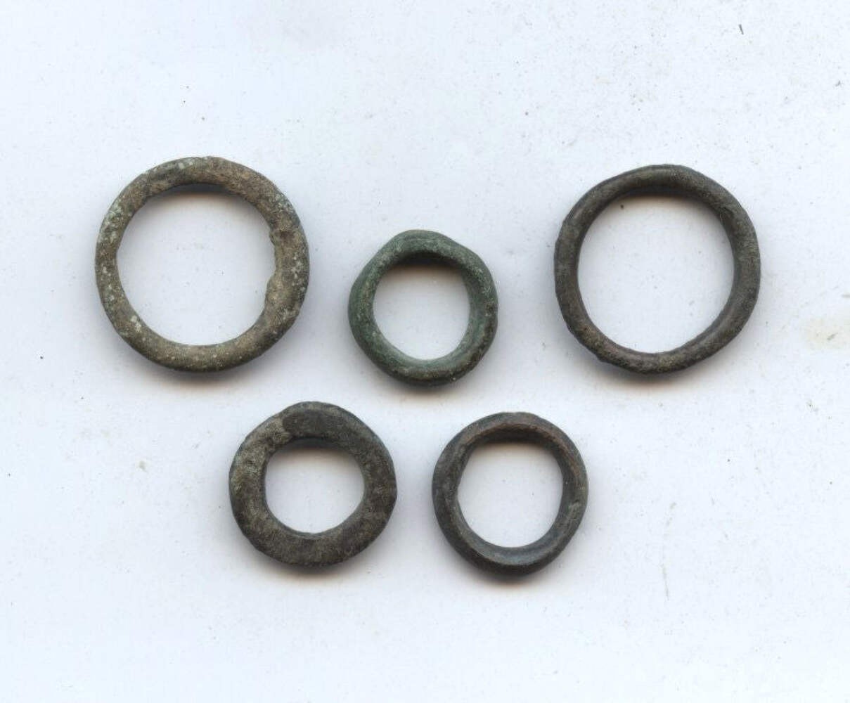 Lot of 5 ancient Celtic bronze ring money pieces from Hungary, ca.500-100 BC